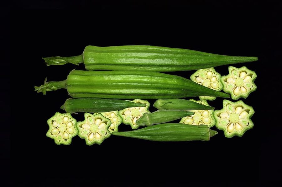 Bāmija. Okra.  Burgundy Abelmoschus.