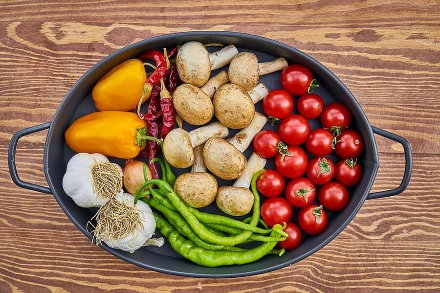 Red cherry. Sarkanie ķiršu tomāti. Tomātu sēklas.  